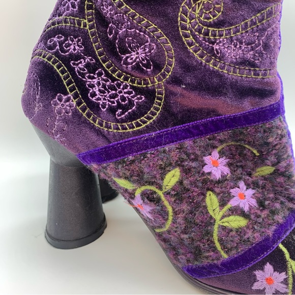 COPY - VINTAGE Boho Floral Embroidered Velvet Heeled Midi Boot By Kenneth Cole … - Picture 2 of 15